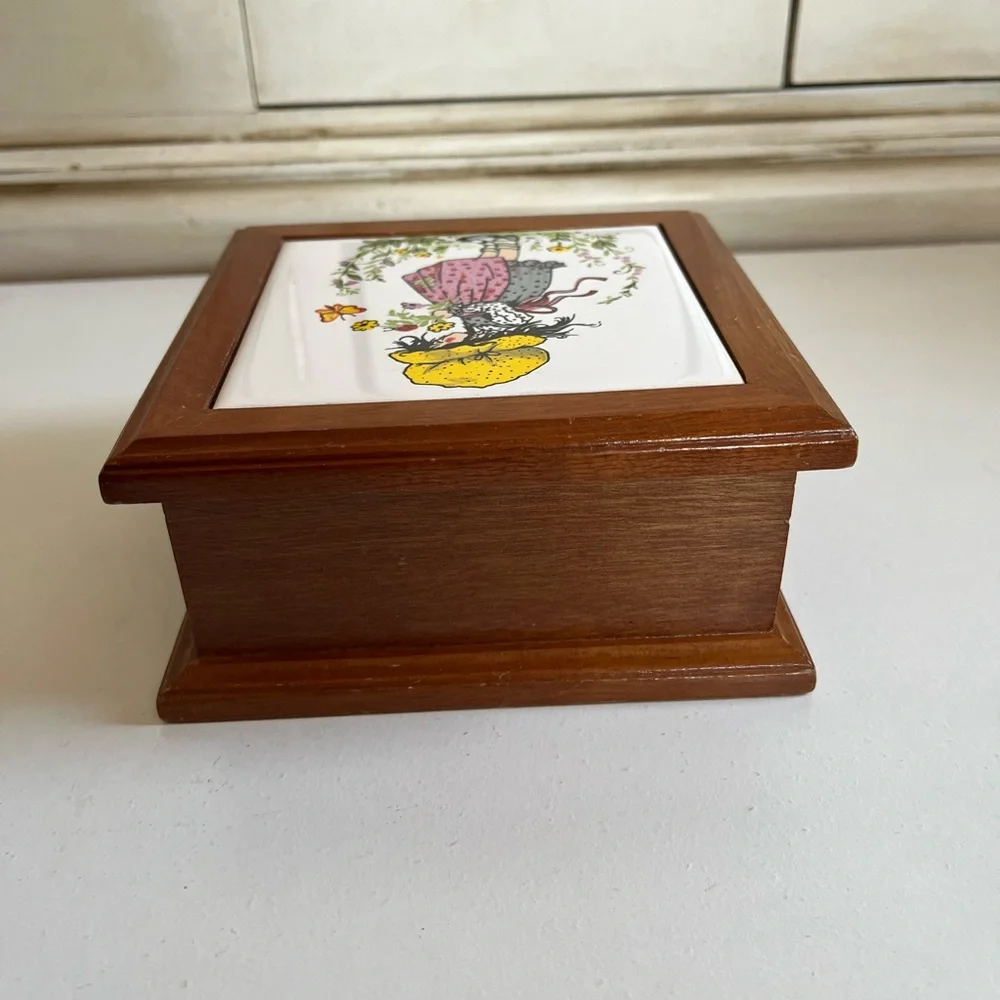 Vintage Girl Jewelry Trinket Box w/ Tile Top Divided Felt Insert Mirror
